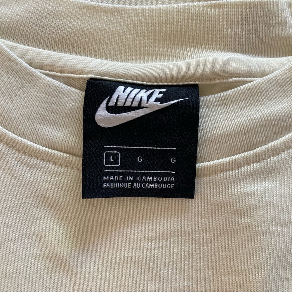 ✨100% Cotton✨ Nike Crop Top T-Shirt - Picture 3 of 4